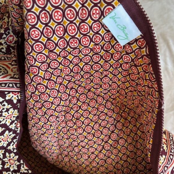 Vera Bradley Duffle Traveler Bag Brand New - Picture 3 of 5